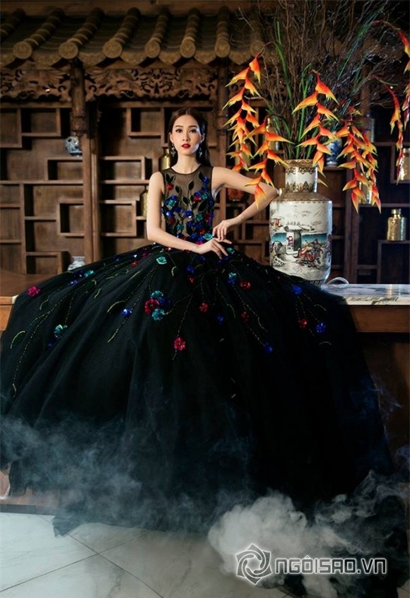 hoa hậu đặng thu thảo diện váy hoa 3