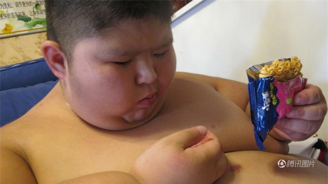 Cậu bé 167kg gây xôn xao dư luận từng kiên trì giảm béo để đến trường giờ ra sao? - Ảnh 2.