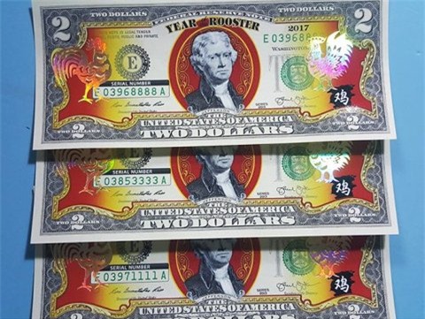 Tờ 2 USD in hình gà giá cả triệu đồng vẫn khan hiếm