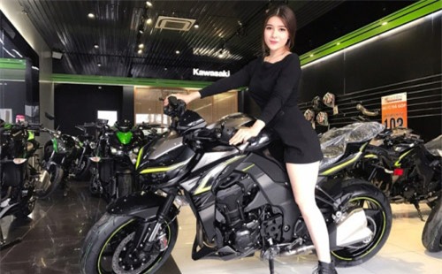 chan dung vo xinh dep tang chong qua gan nua ty dong - 1