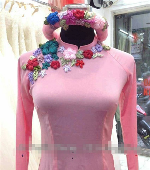 khong phai ao dai gam, ao dai theu ruy bang moi hot nhat tet nam nay - 9