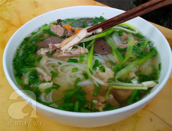 6 quán ăn ngon không chê vào đâu được trên phố Quán Thánh - Ảnh 4.