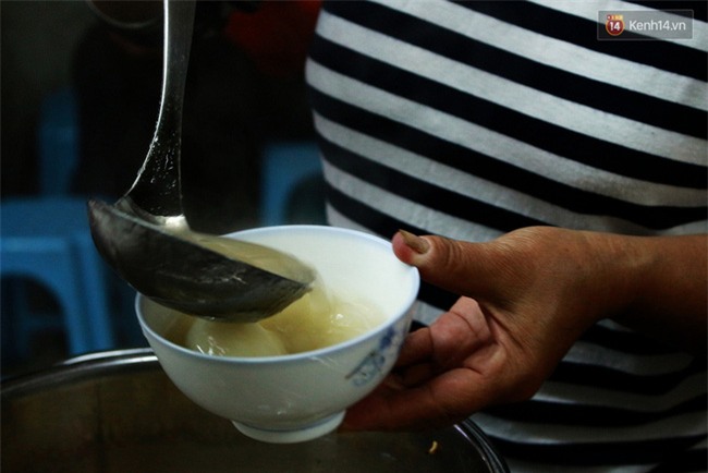 6 quán ăn ngon không chê vào đâu được trên phố Quán Thánh - Ảnh 7.