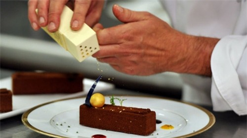 nhung lan choi ngong cua gioi sieu giau dubai khien dan mang ghen ty do mat hinh anh 5