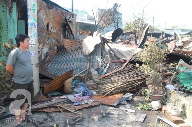 Bốn nhà bị hoả hoạn trong đêm giao thừa Tết dương lịch: “Tết này coi như không có rồi” - Ảnh 3.