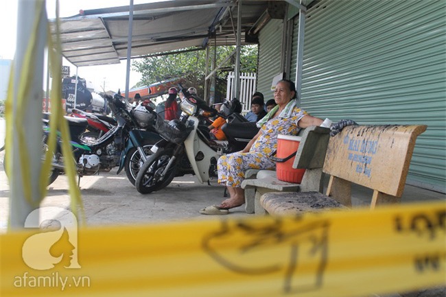 Bốn nhà bị hoả hoạn trong đêm giao thừa Tết dương lịch: “Tết này coi như không có rồi” - Ảnh 4.