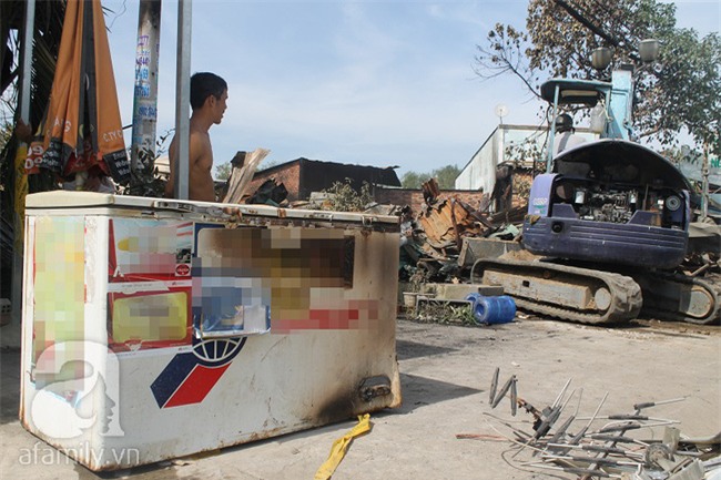 Bốn nhà bị hoả hoạn trong đêm giao thừa Tết dương lịch: “Tết này coi như không có rồi” - Ảnh 6.