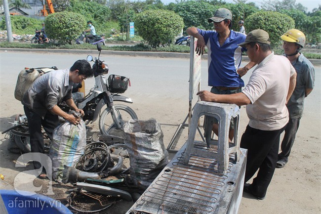 Bốn nhà bị hoả hoạn trong đêm giao thừa Tết dương lịch: “Tết này coi như không có rồi” - Ảnh 7.