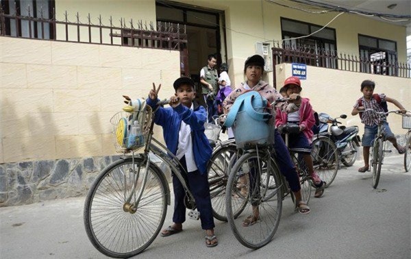 Lớp học giữa Sài Gòn của các cô cậu bé không biết 'mùi học thêm'