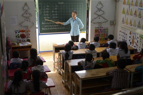 Lớp học giữa Sài Gòn của các cô cậu bé không biết 'mùi học thêm'