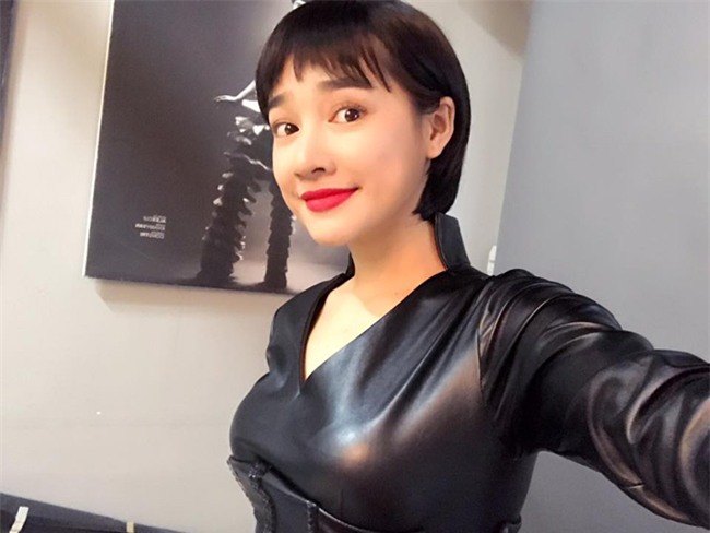 khong ngo nha phuong thay doi den the trong 1 nam qua hinh anh 16