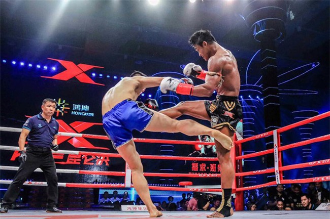 Thánh Muay Thái đánh võ sĩ Trung Quốc “lăn như bi” ngay trên đất khách - Ảnh 3.