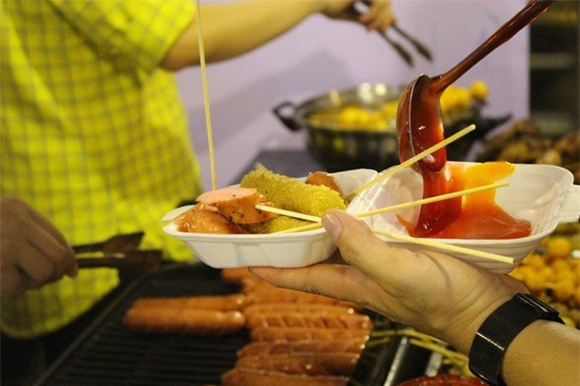 Những địa chỉ ăn vặt dưới 10.000 đồng hút người Sài thành