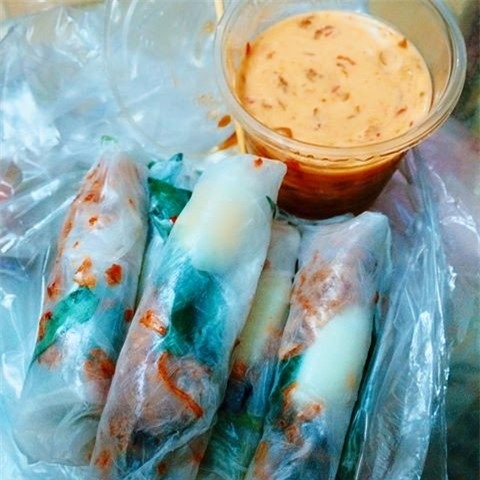 Những địa chỉ ăn vặt dưới 10.000 đồng hút người Sài thành