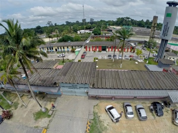 Bạo loạn trong nhà tù tại Brazil, ít nhất 80 người thương vong - Ảnh 2.