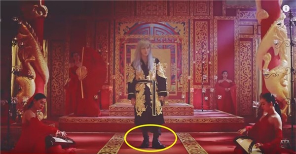 Một vài phân cảnh trong MV mới của Sơn Tùng.