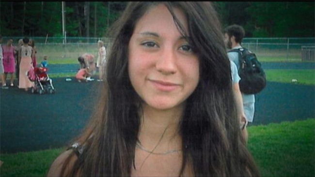 Kí ức kinh hoàng của cô gái 14 tuổi bị bắt cóc khi tan trường, trở thành búp bê tình dục suốt 9 tháng - Ảnh 1.