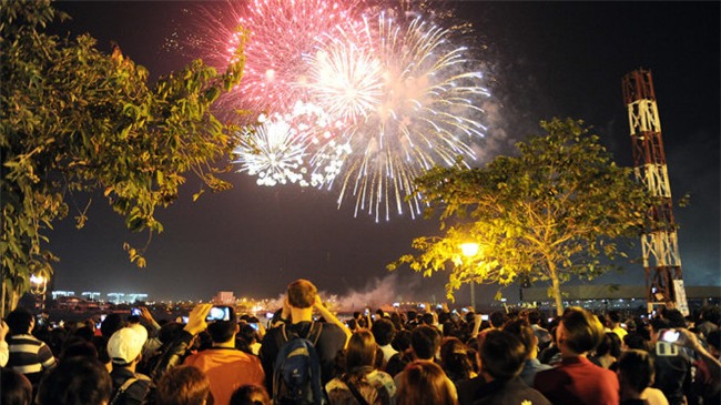 ha noi dinh rung chuong chua dem 30, cac vi thuong toa noi gi? hinh anh 1