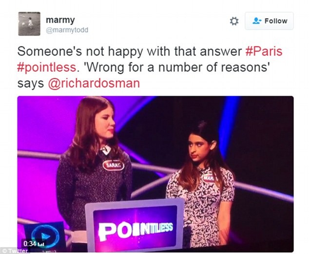 Cô gái nhận ngay cái lườm sắc lẹm khi phát biểu Paris là đất nước trong gameshow truyền hình Anh - Ảnh 3.