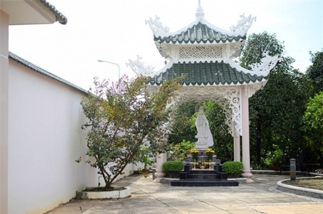 cuoc song sieu giau cua ly hung va dan "nguoi tinh" man anh hinh anh 18