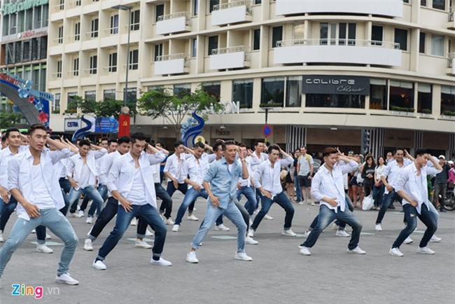 Cuong Do La di sieu xe den quay MV cung Dam Vinh Hung hinh anh 11