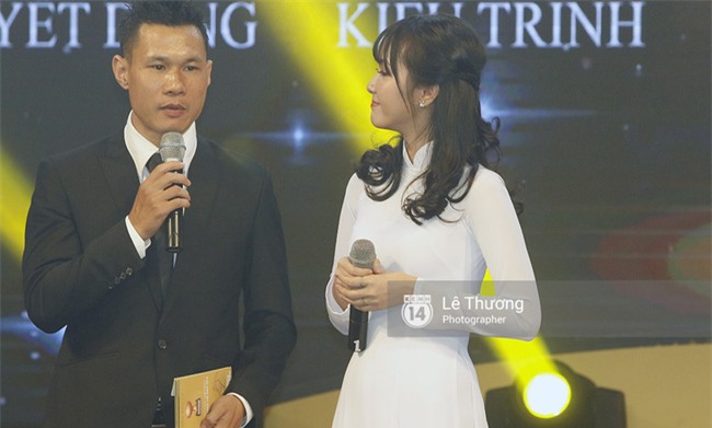 Thánh nữ bolero và những pha khó đỡ trong đêm Gala Quả bóng vàng Việt Nam 2016-1