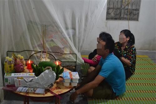 vu me ep hai con uong thuoc diet co: noi dau khon nguoi cua nguoi chong - 1