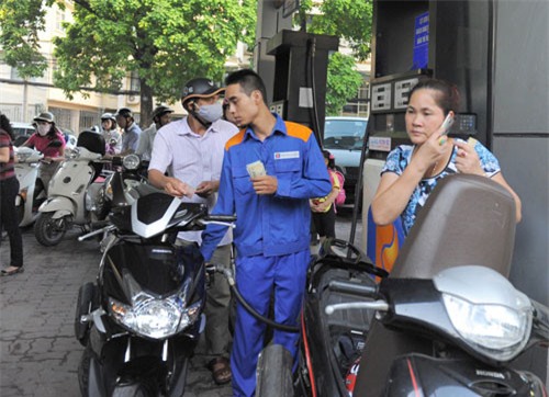 5 chiêu gian lận tinh vi tại cây xăng mà chị em cần cảnh giác để không bị móc túi - Ảnh 4.