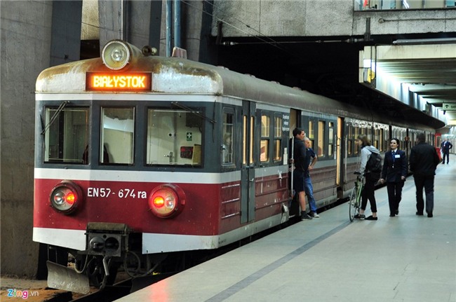 He thong tau dien, xe lua tren duong pho chau Au hinh anh 10