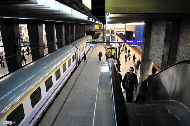 He thong tau dien, xe lua tren duong pho chau Au hinh anh 13