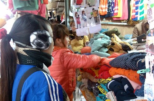 Mùa tết kỳ lạ: Thời trang, giặt là ‘méo mặt’