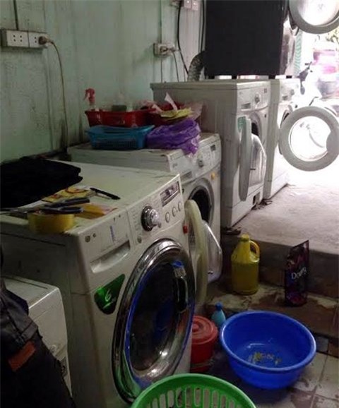 Mùa tết kỳ lạ: Thời trang, giặt là ‘méo mặt’