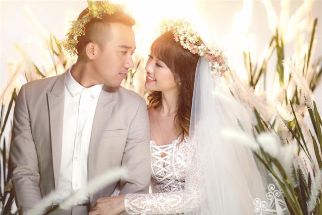 Hé lộ loạt ảnh cưới chưa từng công bố của Trấn Thành - Hari Won - Ảnh 3.