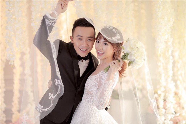 Hé lộ loạt ảnh cưới chưa từng công bố của Trấn Thành - Hari Won - Ảnh 6.