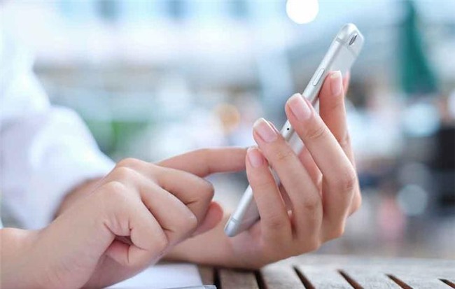 chi em mach nhau nhung tuyet chieu de chuyen yeu “ruc lua” - 3