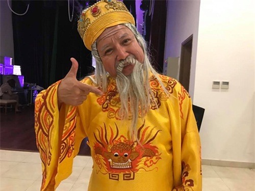 Vân Dung diêm dúa, Quang Thắng - Tự Long mặc trang phục độc lạ tập Táo quân 2017 - Ảnh 6.