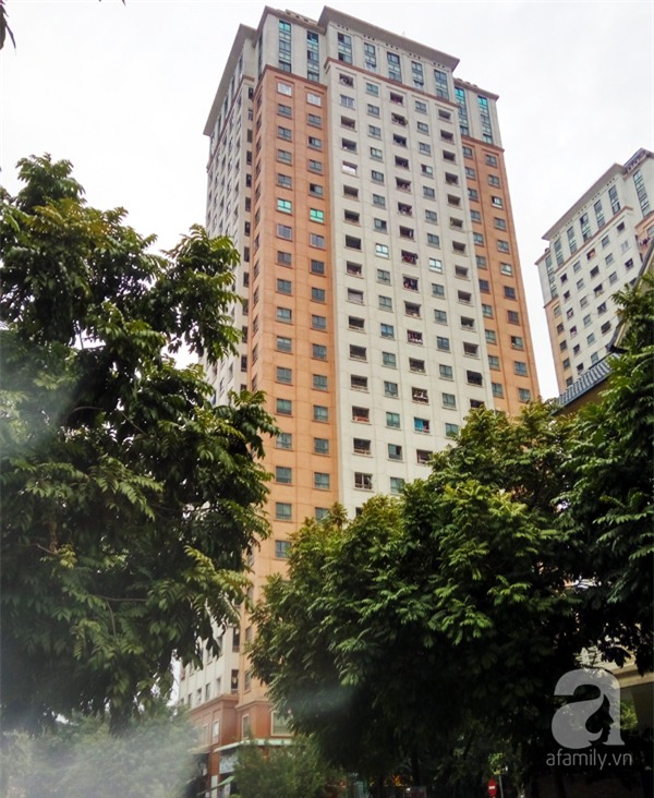 Hà Nội: Bảo vệ nhậu trong giờ làm việc, hành hung cư dân tại chung cư Xa La - Ảnh 4.