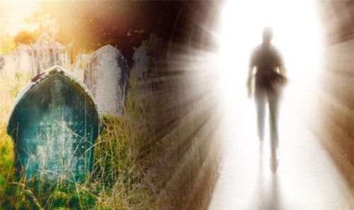 bac si nguoi my tung chet di song lai ke chuyen ve “the gioi ben kia” - 1