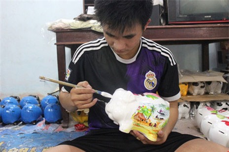 Gà đất tạo kiểu thủ công cháy hàng dịp Tết - 2