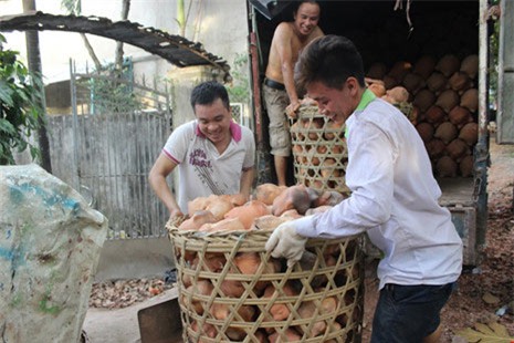 Gà đất tạo kiểu thủ công cháy hàng dịp Tết - 4