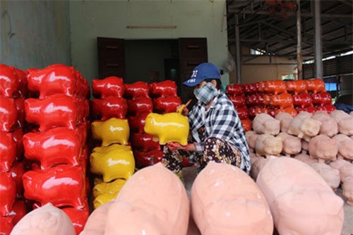 Gà đất tạo kiểu thủ công cháy hàng dịp Tết - 10