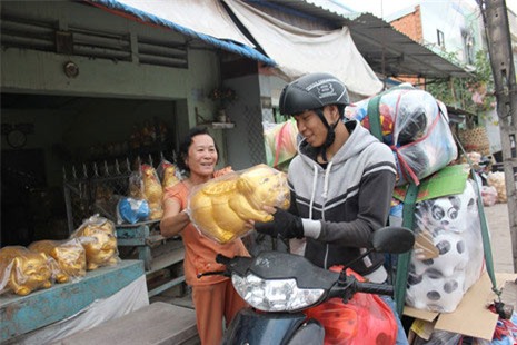 Gà đất tạo kiểu thủ công cháy hàng dịp Tết - 12