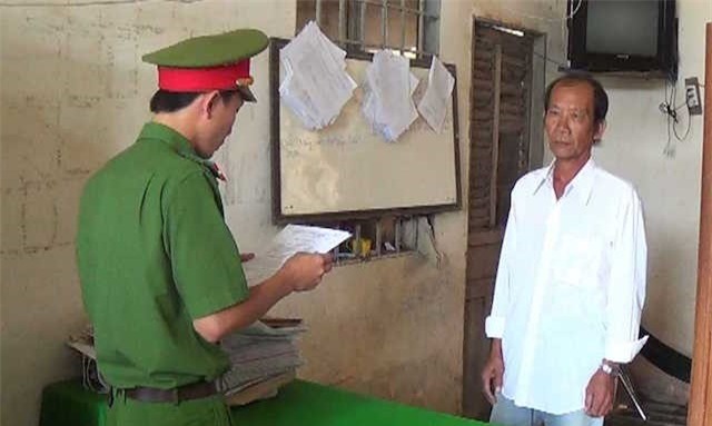 Het tien mua ruou, danh chet ban nhau hinh anh 1