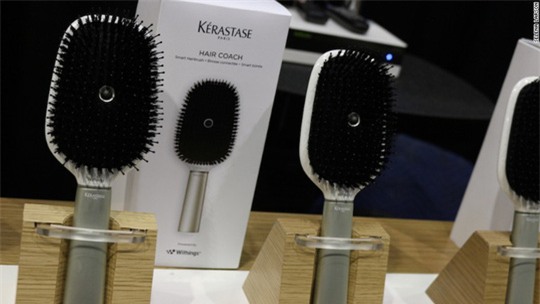 Lược thông minh Kérastase Hair Coach Ảnh: CNN