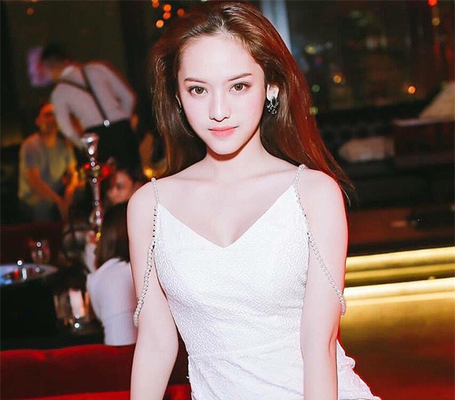 Nhìn lại hành trình tu sửa nhan sắc của cô nàng lắm chiêu Thúy Vi - Ảnh 2.