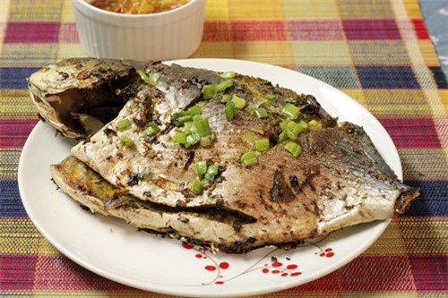 Món cá nướng kiểu Nga này bạn có thể chuẩn bị sớm, để tủ lạnh và ăn dần.