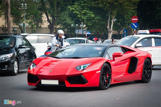 Sieu xe mui tran Lamborghini hon 20 ty tai xuat tai Ha Noi hinh anh 2