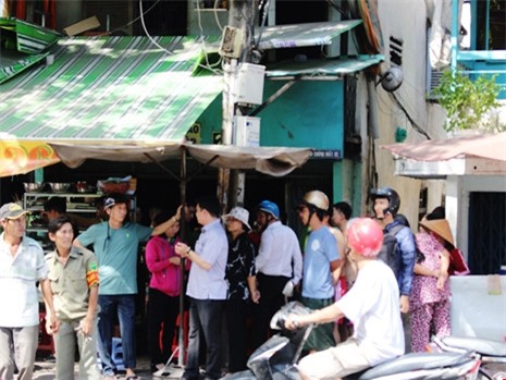 Bình ga xì gây cháy quán cơm, hai người bị bỏng - ảnh 2