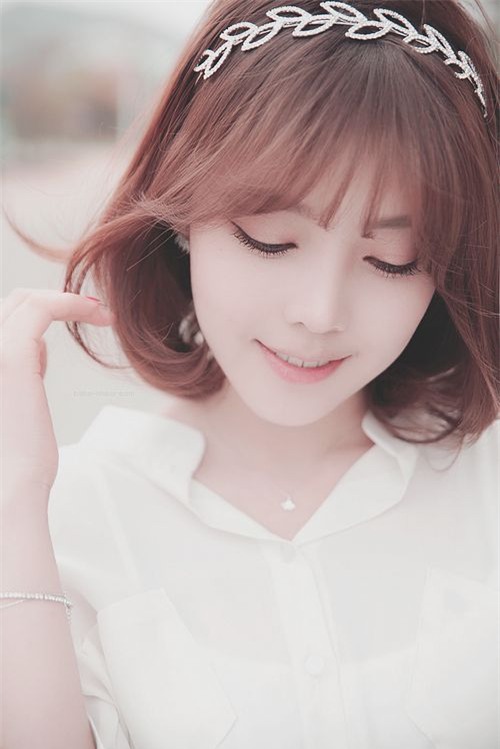 Tết này không sợ đụng hàng với 7 kiểu tóc ngắn dưới đây - Ảnh 23.