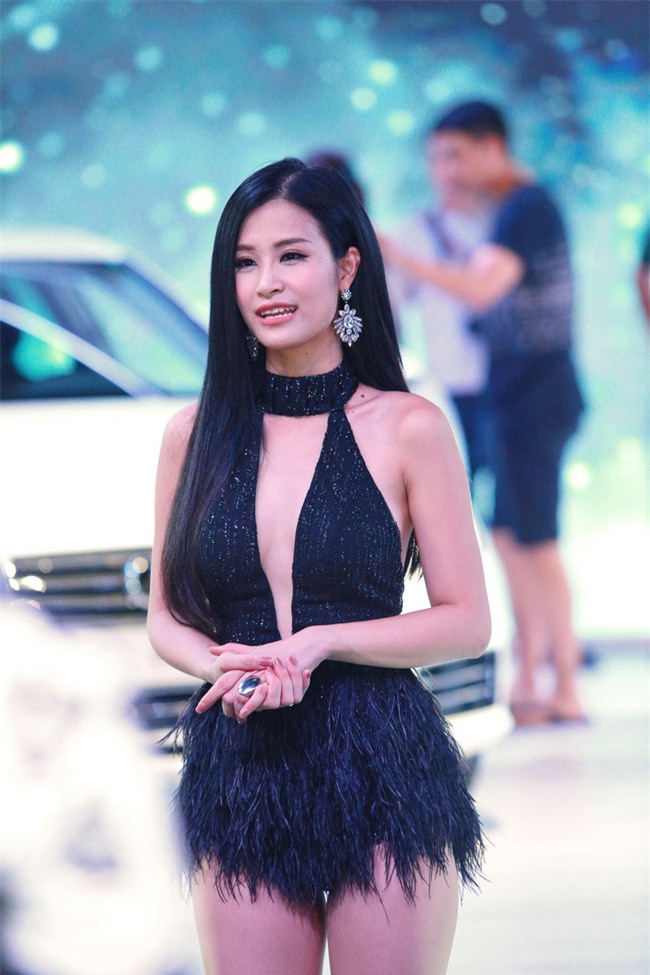 chan dai viet gay "nao loan" pho vi sieu xe hang chuc ty hinh anh 6